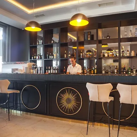 高级海滩酒店 酒店 5*