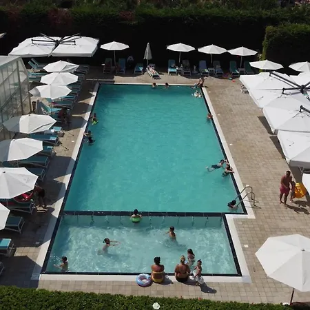 Premium Hotel Golem (Tirana)