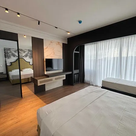 Hotel Premium Golem (Tirana)