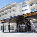 فندق بريميوم بيتش