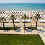 فندق بريميوم بيتش